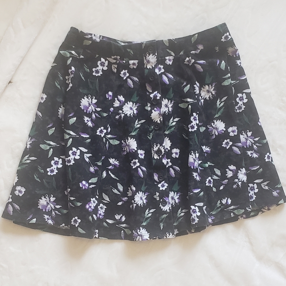 🌼3 for 22American Eagle Flared Floral Mini Skirt